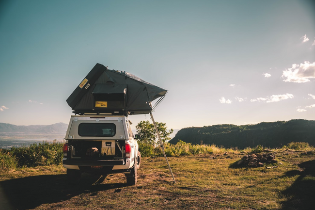 Sabre Hard Shell Roof Top Tent