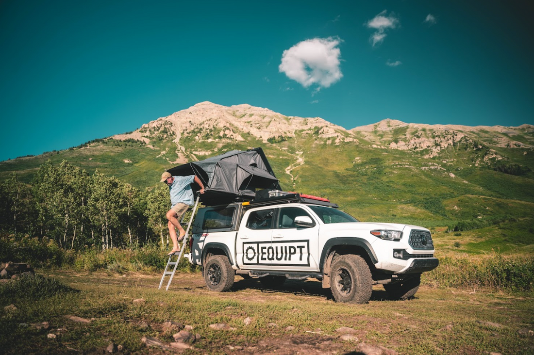 Sabre Hard Shell Roof Top Tent