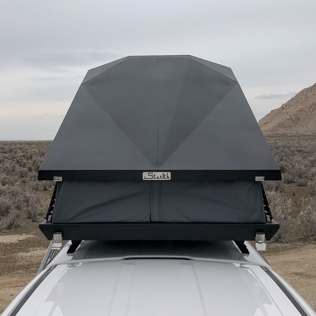 Stealth Hard Shell Roof Top Tent